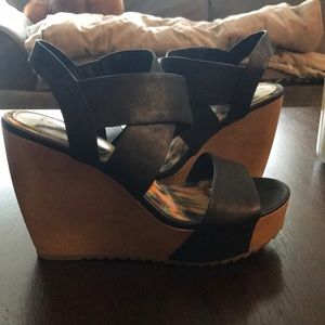 Madden girl wedges